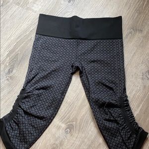 cropped lululemon leggings